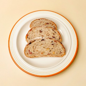 호두크랜베리통밀빵